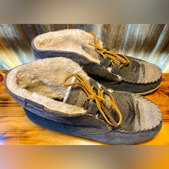 MINNETONKA TORREY LACEUP BOOTIES - Picture 2 of 11